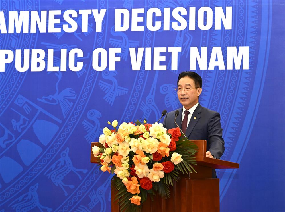 Phó Chủ nhiệm Văn phòng Chủ tịch nước Phạm Thanh Hà công bố Quyết định đặc xá.