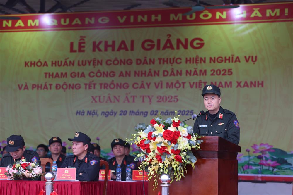 Tư lệnh CSCĐ Nguyễn Ngọc Vân phát biểu tại buổi Lễ.