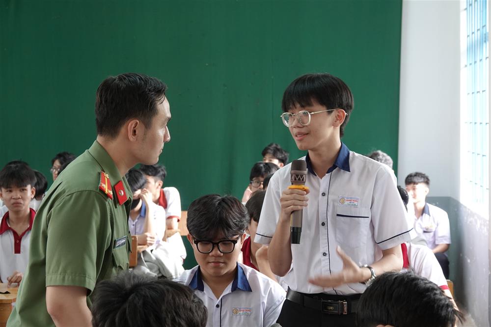 Em Trịnh Tuấn Kiệt – Học sinh Trường THPT Quang Trung.