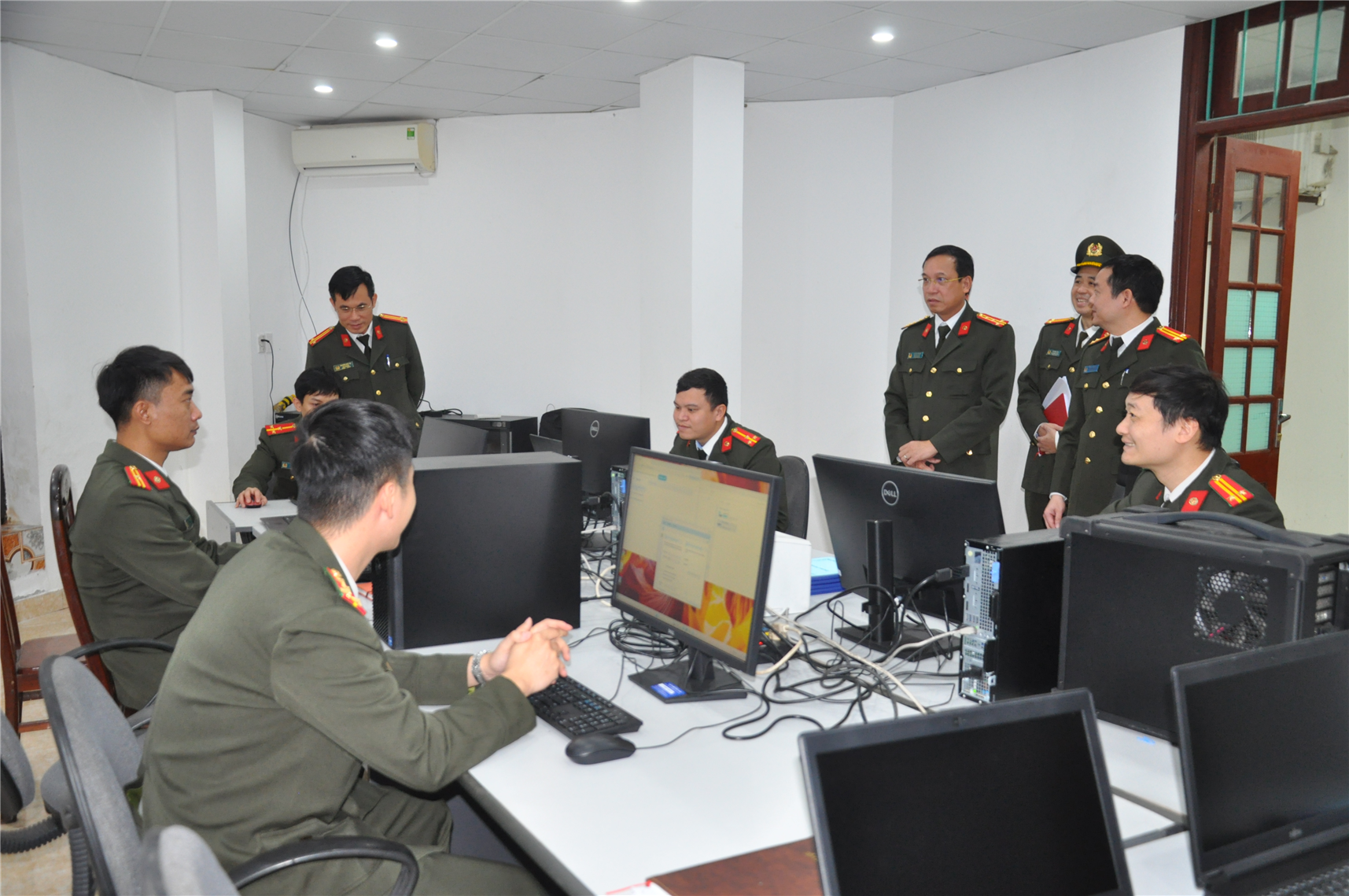 Công an tỉnh vận hành nhiệm vụ quản lý nhà nước về an toàn, an ninh thông tin mạng.