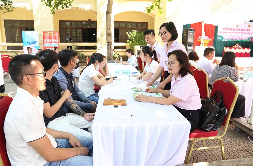 Hà Nam tổ chức Phiên giao dịch việc làm cho học sinh, người lao động, người được đặc xá năm 2025.