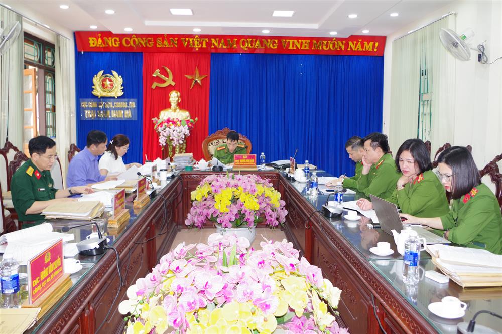 Tổ thẩm định liên ngành số 3, Hội đồng tư vấn đặc xá Trung ương thẩm định hồ sơ, danh sách phạm nhân đề nghị đặc xá năm 2025.