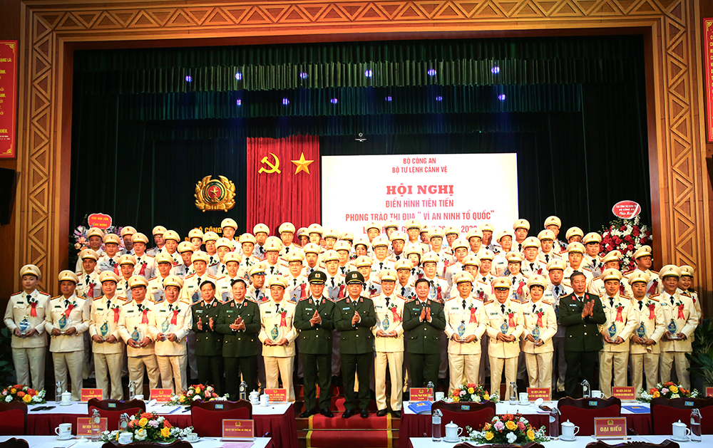 Các tập thể, cá nhân điển hình tiên tiến được Bộ Tư lệnh Cảnh vệ biểu dương, tôn vinh.