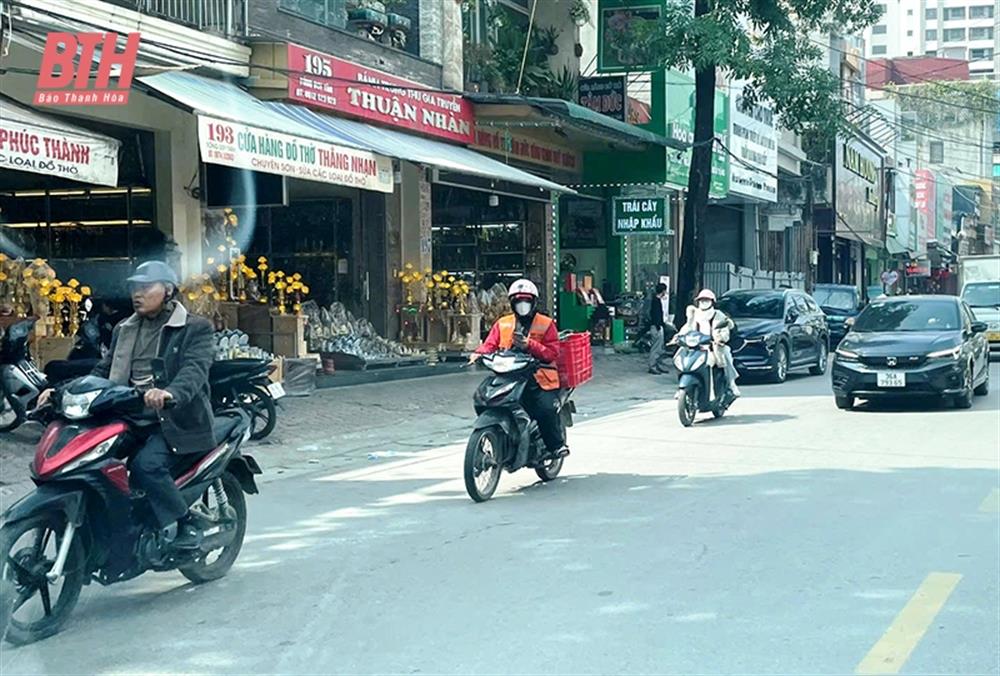 Công an Thanh Hóa tăng cường xử lý shipper vi phạm trật tự an toàn giao thông.