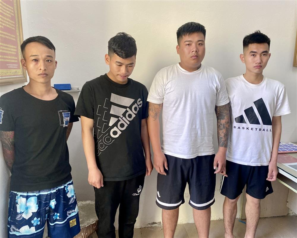 Các đối tượng bị bắt giữ (từ trái qua phải): Phan Văn Thành, Lê Trung Lượng, Lê Ngọc Thái, Lê Bá Vũ.