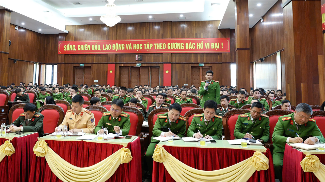 Trưởng Công an cấp xã nêu kiến nghị về những khó khăn, vướng mắc trong hoạt động điều tra.