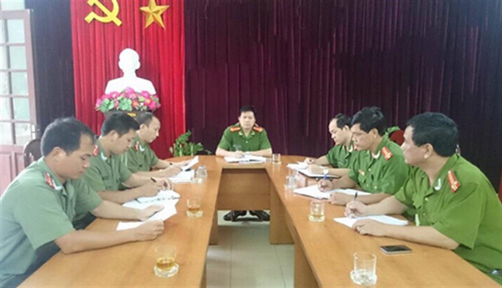 Ban Chỉ huy Công an huyện Mường Chà họp chuyên án.
