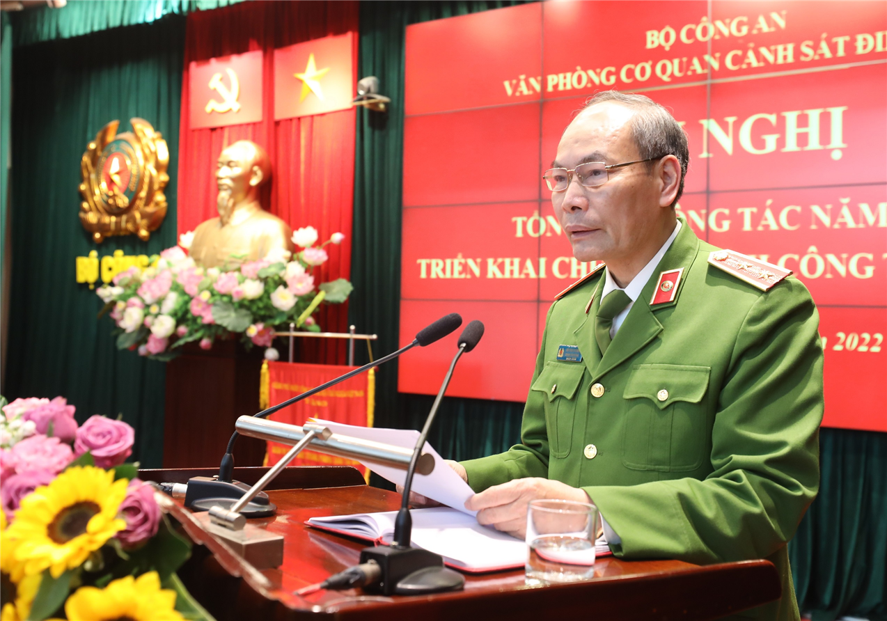 Trung tướng Đỗ Văn Hoành, Chánh Văn phòng Cơ quan CSĐT Bộ Công an phát biểu tại Hội nghị.