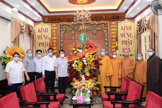 Lãnh đạo Bộ Công an thăm hỏi, chúc mừng Giáo hội Phật giáo Việt ...