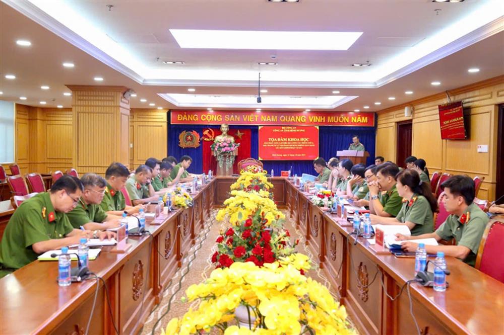  Tọa đàm khoa học với chủ đề “Giải pháp nâng cao hiệu quả công tác phòng ngừa, đấu tranh, xử lý tội phạm lợi dụng không gian mạng lừa đảo chiếm đoạt tài sản”.