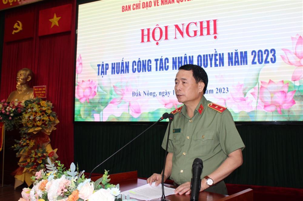 Thứ trưởng Lê Quốc Hùng, Phó trưởng Ban Thường trực Ban Chỉ đạo Nhân quyền Chính phủ phát biểu tại Hội nghị tập huấn công tác nhân quyền năm 2023.