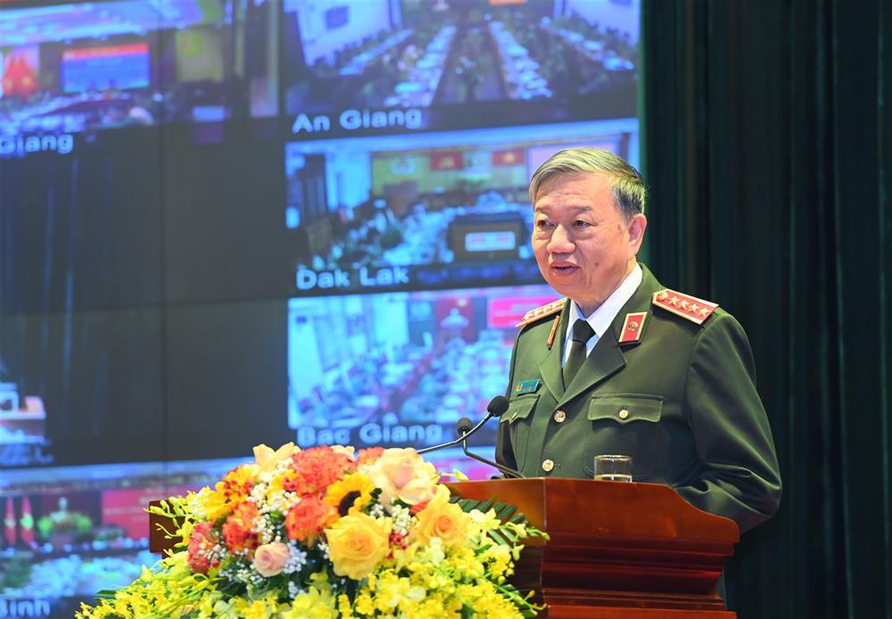 Bộ trưởng Tô Lâm phát biểu tại Hội nghị sơ kết công tác công an Quý I/2023 và triển khai nhiệm vụ công tác Quý II/2023.