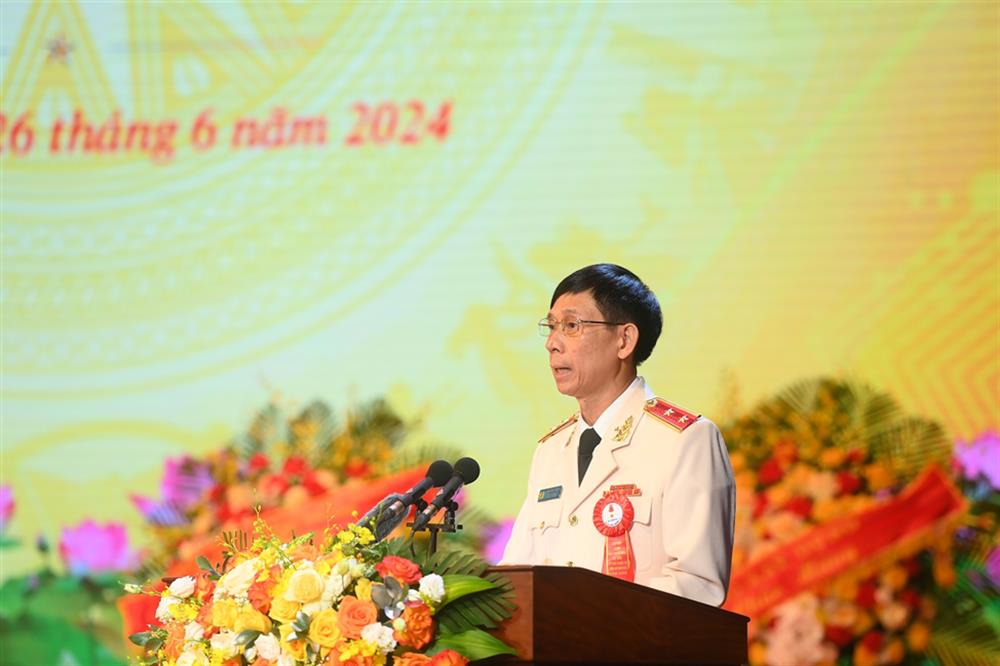 Trung tướng Trần Việt Kiều, Bí thư Đảng ủy, Cục trưởng Cục KTNV trình bày diễn văn Lễ kỷ niệm.