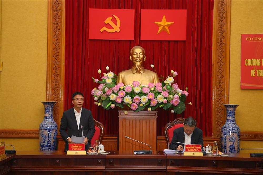 Bộ trưởng Bộ Tư pháp Lê Thành Long phát biểu tại buổi Lễ.