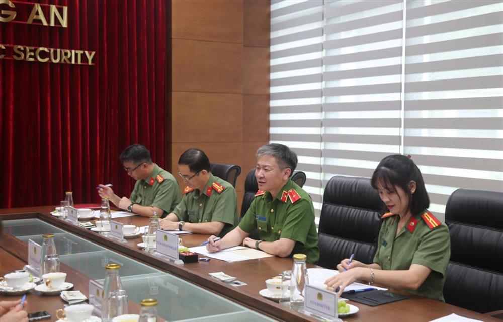 Thứ trưởng Nguyễn Ngọc Lâm phát biểu tại buổi tiếp.