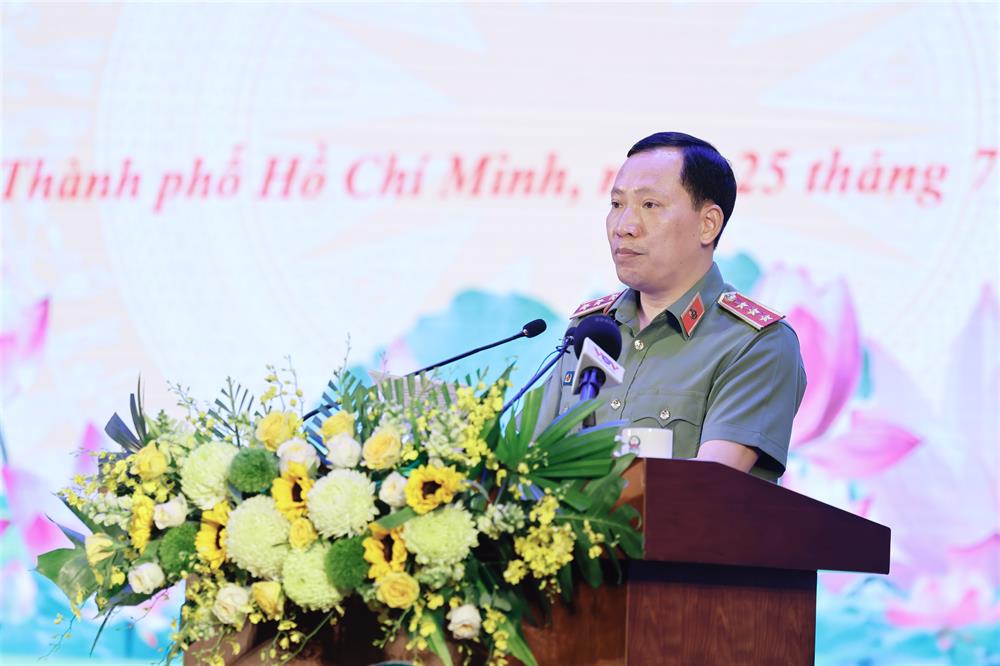 Thượng tướng Lê Văn Tuyến, Thứ trưởng Bộ Công an phát biểu chỉ đạo tại Ngày hội.