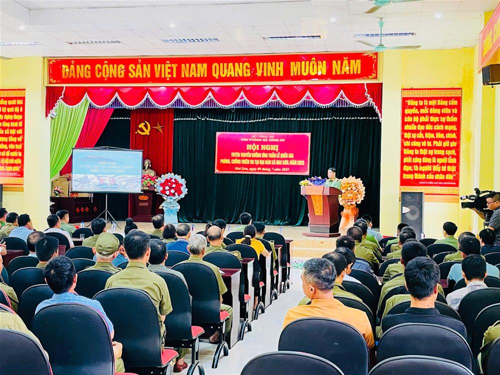 Phát biểu tại Hội nghị tuyên truyền Tuần lễ Quốc gia phòng chống thiên tại tại xã Mai Sơn