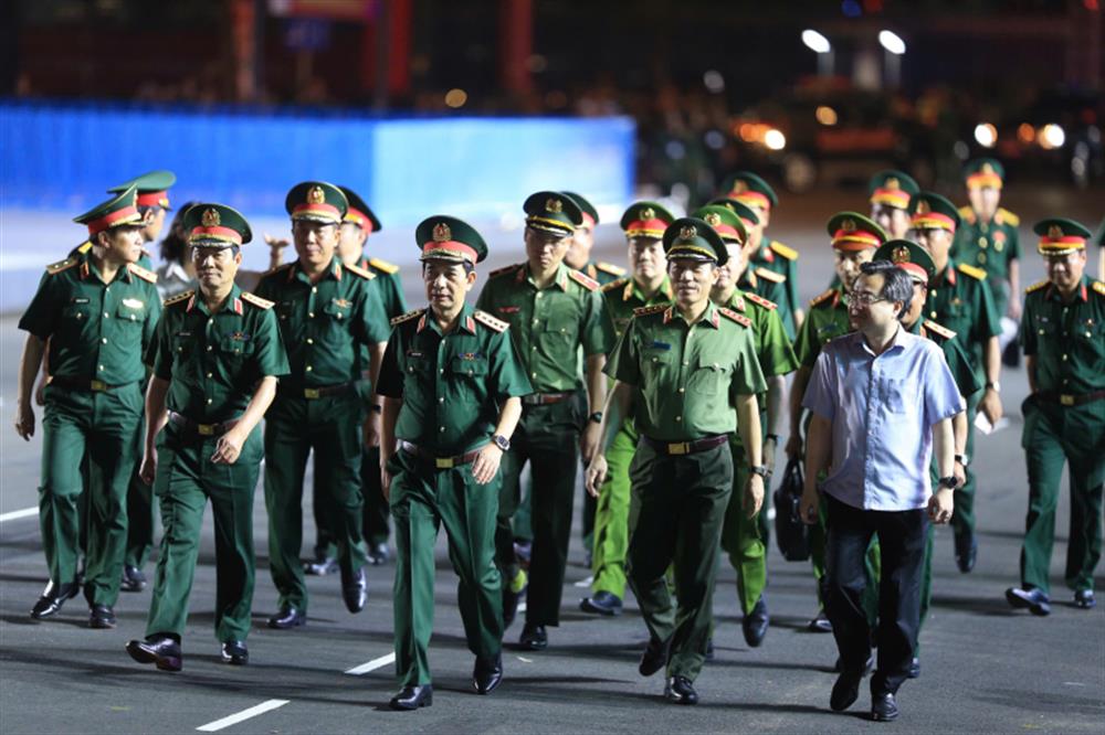 Hợp luyện diễu binh, diễu hành Lễ kỷ niệm 50 năm giải phóng miền Nam, thống nhất đất nước