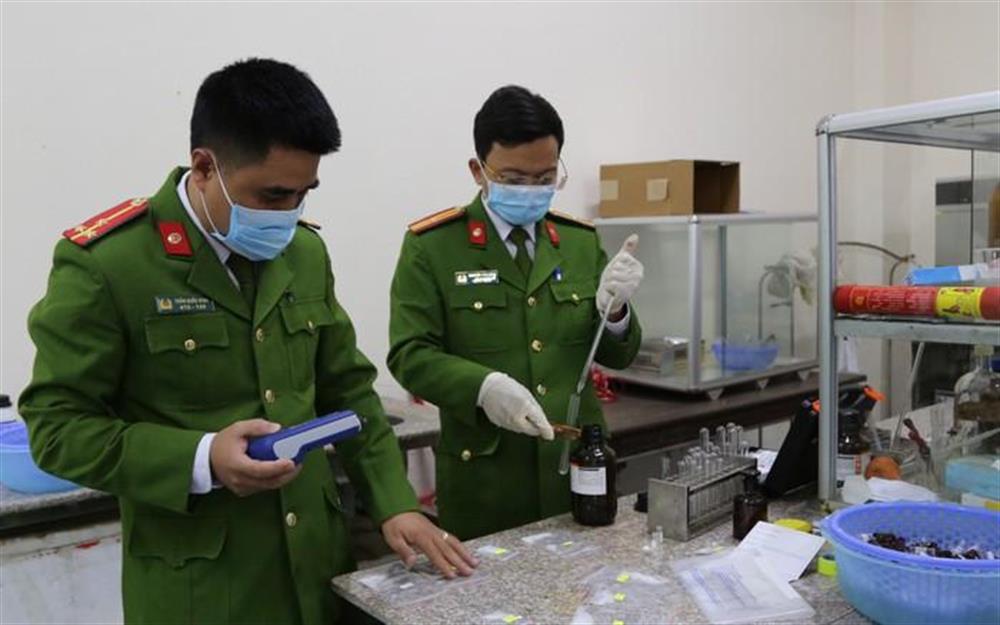 Một số hoạt động hợp pháp liên quan đến ma túy vì mục đích quốc phòng, an ninh