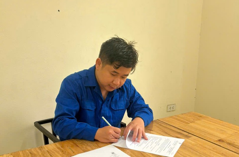 Đối tượng Hà Văn Hiếu tại cơ quan Công an.jpg