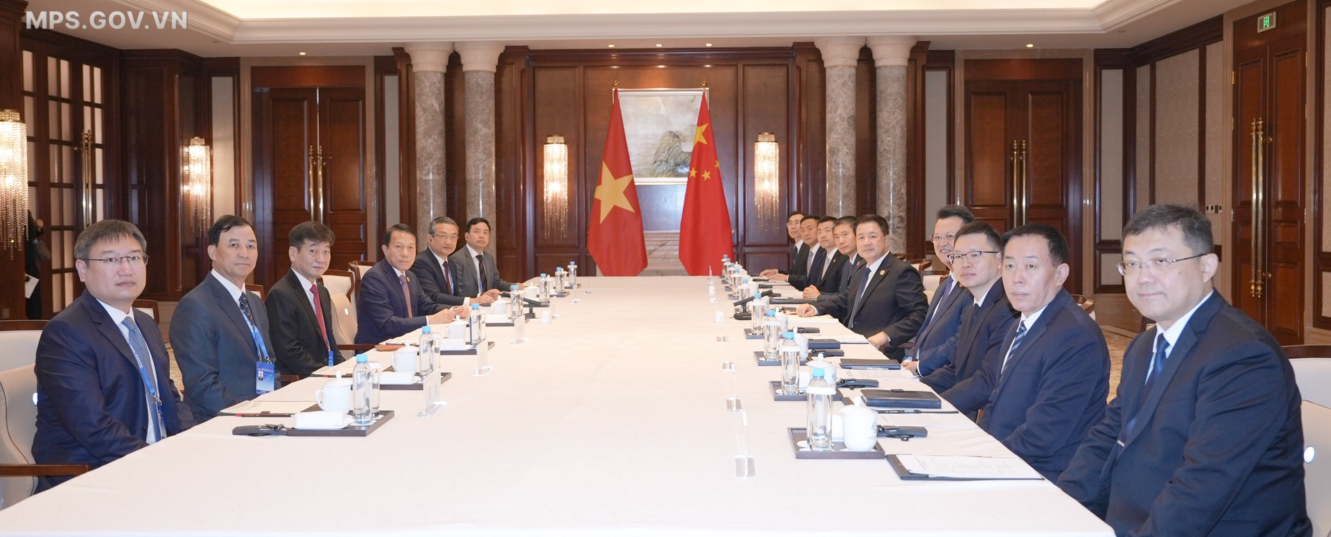 HOI DAM GIUA BCA VIET NAM VA BCA TRUNG QUOC.JPG