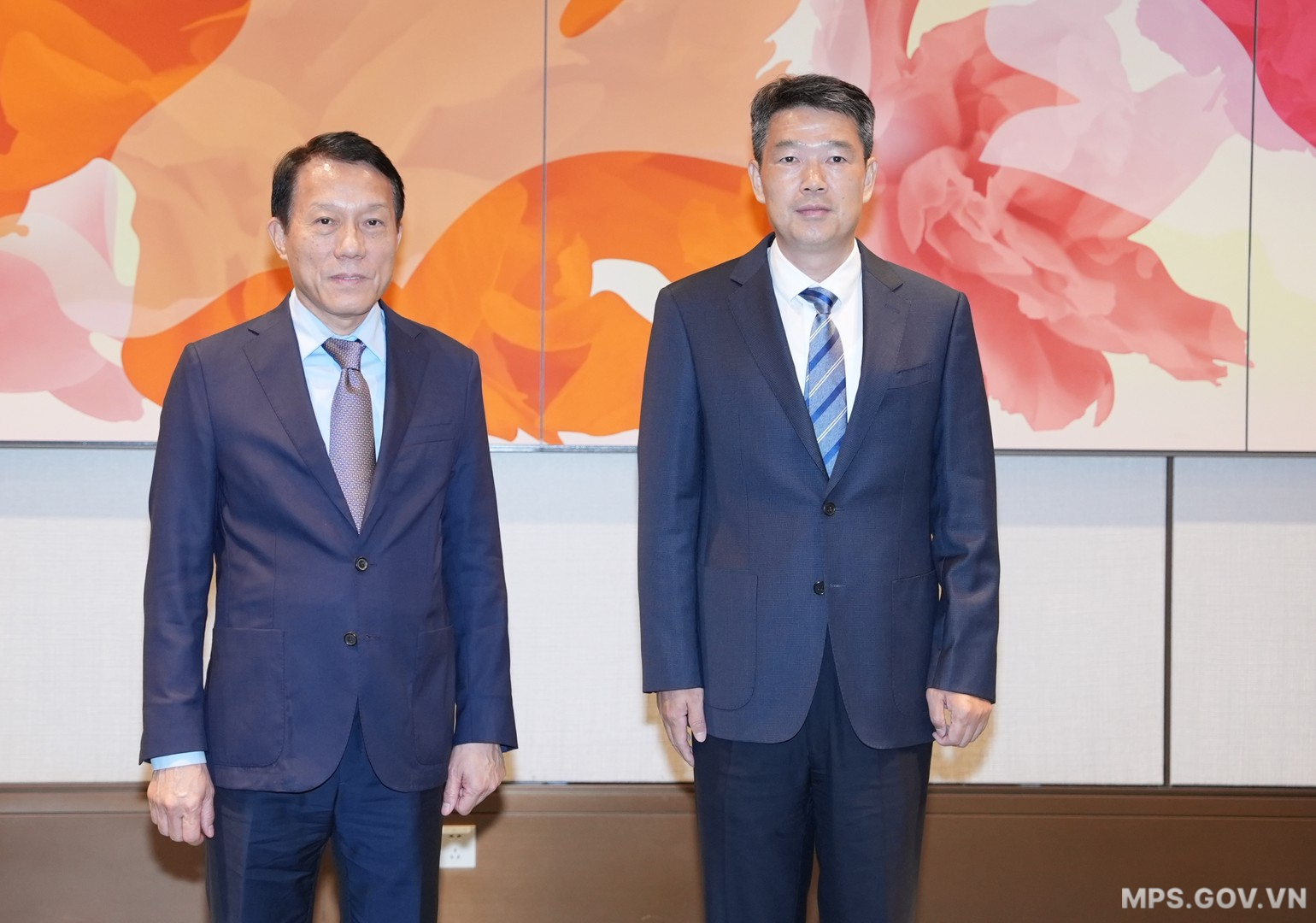 BT LUONG TAM QUANG TIEP XA GIAO DONG CHI TRUONG A HONG.JPG