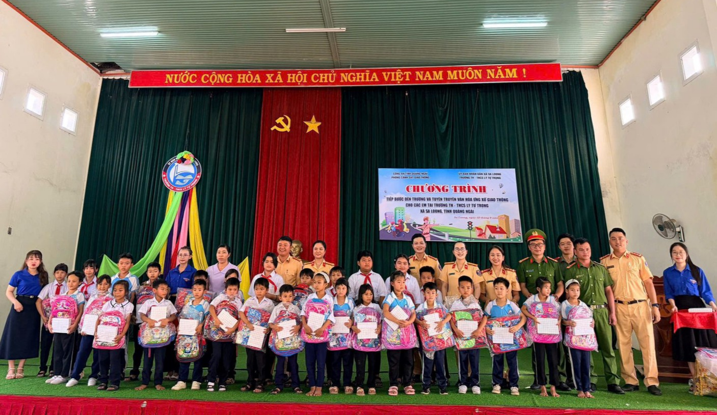 giao thông.jpg