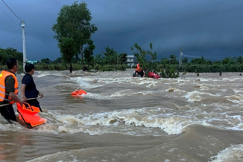 Điểm tựa vững chắc giữa tâm lũ9.jpg