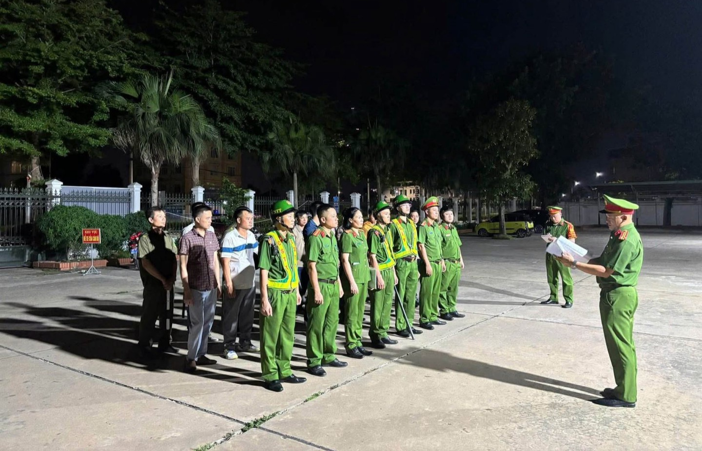Công an phường Đa Mai giữ vững an ninh, trật tự, bảo đảm an toàn giao thông dịp Quốc khánh.jpg