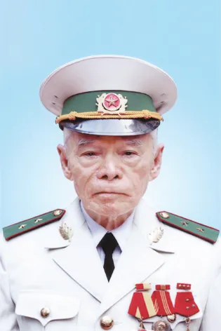 ĐỒNG CHÍ TRUNG TƯỚNG TRẦN QUYẾT (1922 - 2010)