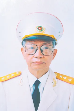 ĐỒNG CHÍ THƯỢNG TƯỚNG NGUYỄN VĂN ĐỨC (1923 - 2002)