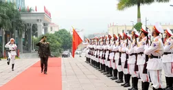 Tỏa sáng từ biên cương