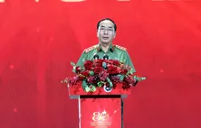Chương trình nghệ thuật “Khát vọng cống hiến” và giao lưu giữa các điển hình tiên tiến trong phong trào thi đua “Vì an ninh Tổ Quốc”