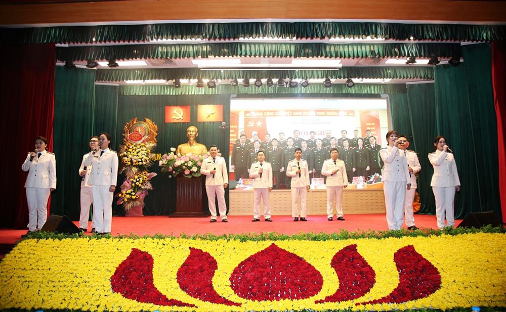 Hai là Hội thi chung kết do Đảng ủy Cục Công nghiệp an ninh tổ chức, bao gồm các thí sinh đạt giải cao tại Hội thi do các Đảng bộ cơ sở trực thuộc Đảng bộ Cục Công nghiệp an ninh tổ chức và thí sinh là Bí thư chi bộ cơ sở trực thuộc Đảng bộ Cục Công nghiệp an ninh.