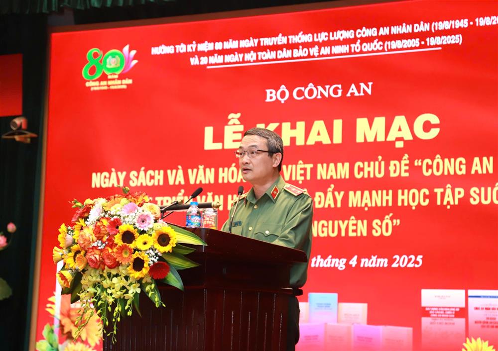 Trung tướng Nguyễn Ngọc Toàn phát biểu tại buổi Lễ.