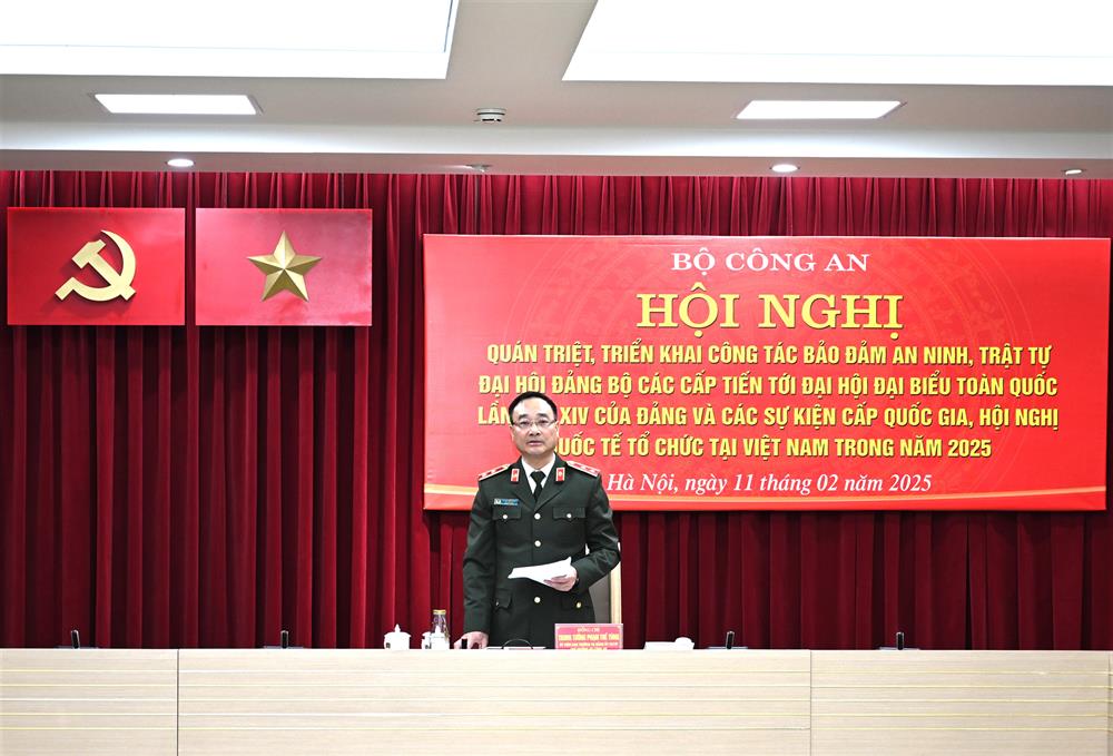 Thứ trưởng Phạm Thế Tùng chủ trì Hội nghị.