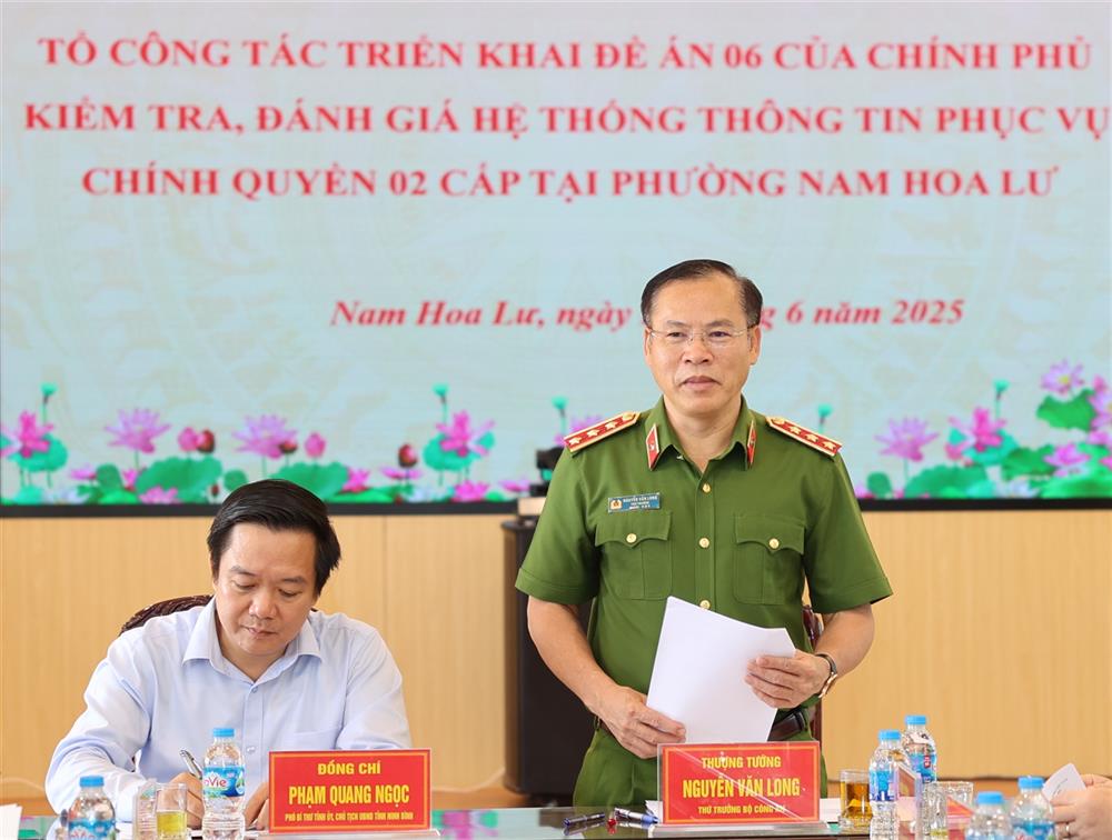 Thứ trưởng Nguyễn Văn Long phát biểu tại buổi làm việc.