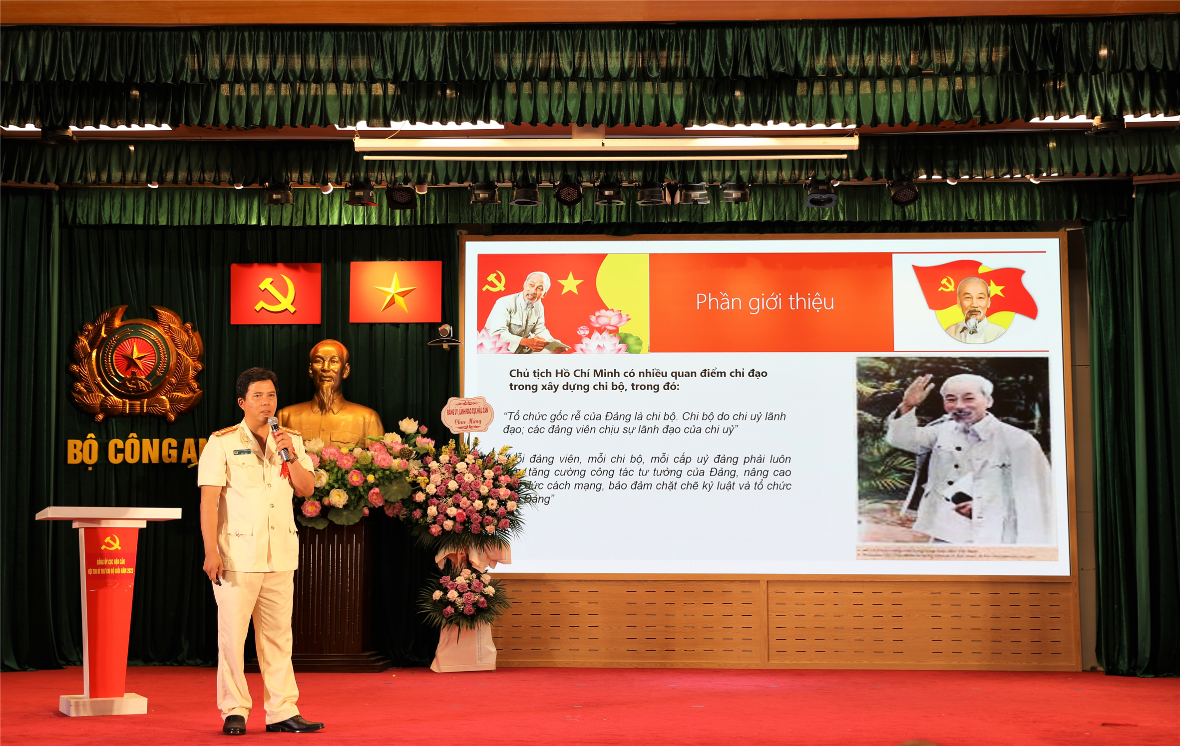 Phần thi thuyết trình được các thí sinh trình bày tốt, phong thái tự tin...