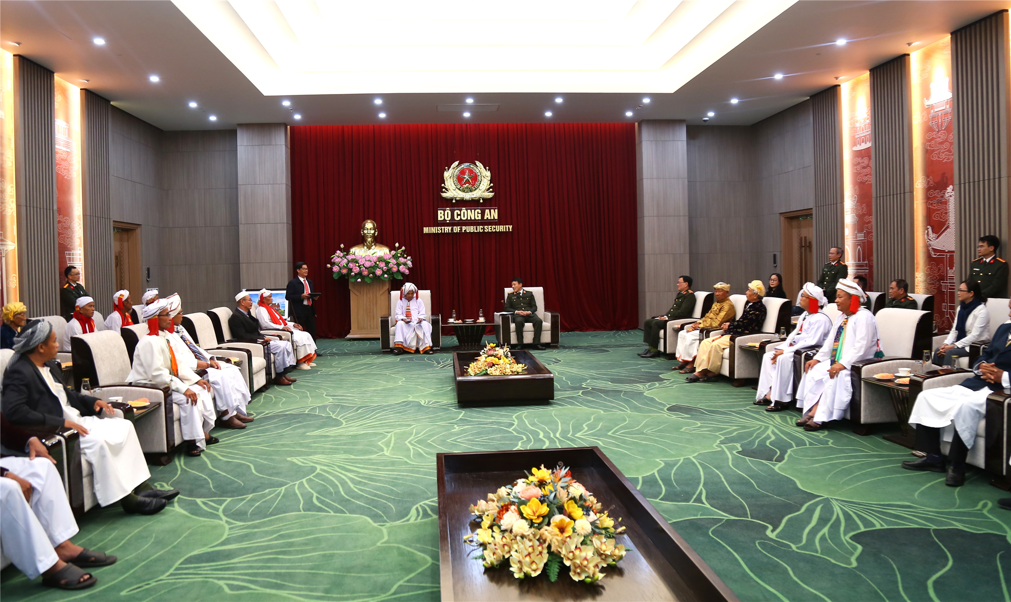 Toàn cảnh buổi tiếp.