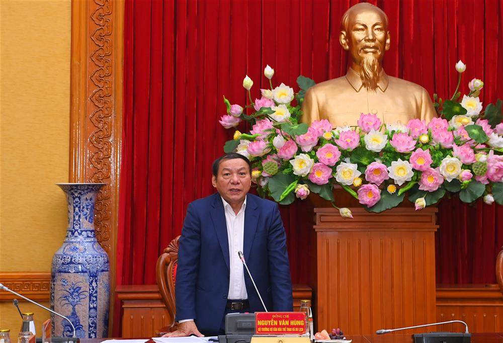 Đồng chí Nguyễn Văn Hùng phát biểu tại buổi làm việc.