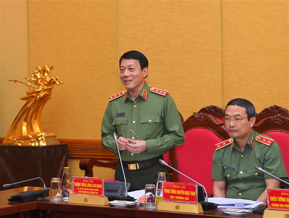 Thứ trưởng Lương Tam Quang phát biểu tại buổi làm việc.