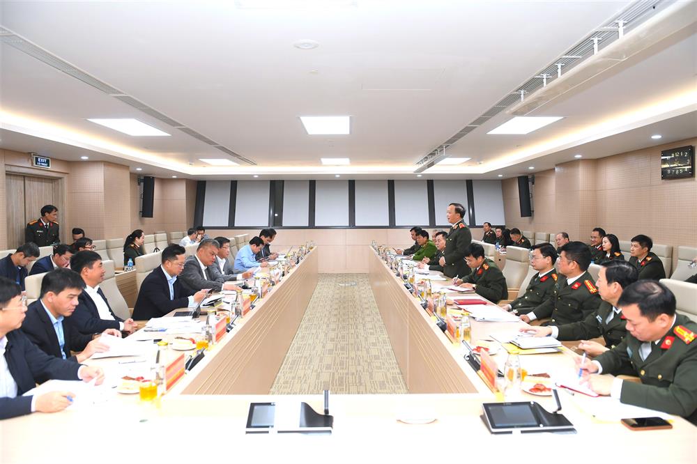 Toàn cảnh buổi làm việc.