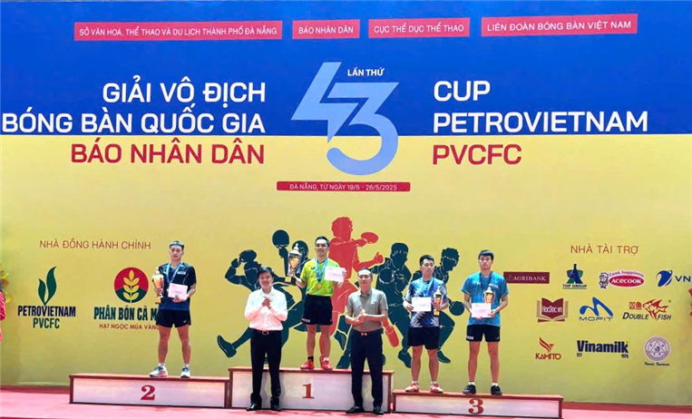 Vận động viên Đinh Anh Hoàng giành Huy chương Vàng nội dung đơn nam.
