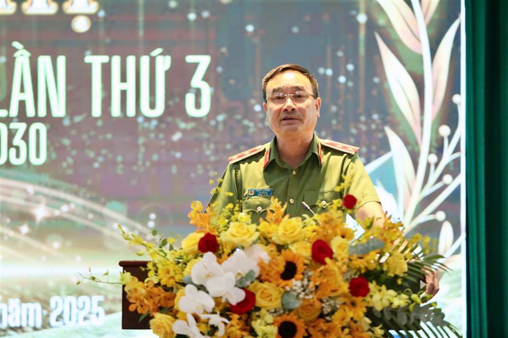 Thứ trưởng Phạm Thế Tùng phát biểu chỉ đạo tại hội nghị.