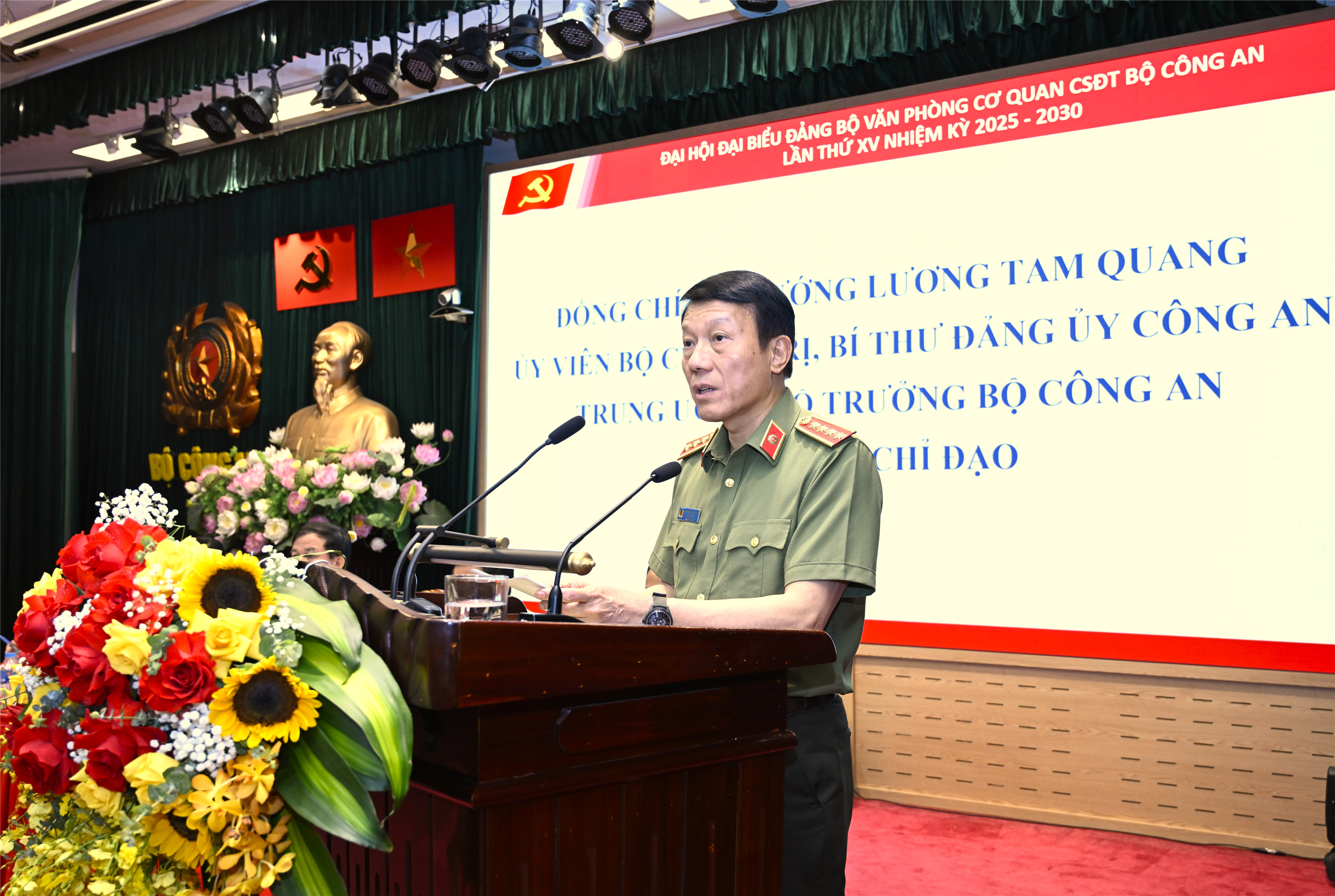 Bộ trưởng Lương Tam Quang phát biểu tại Đại hội.