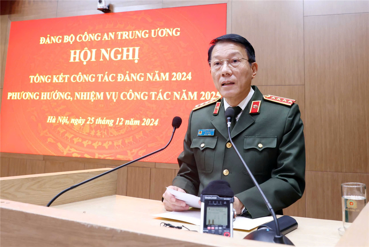 Đại tướng Lương Tam Quang, Ủy viên Bộ Chính trị, Bí thư Đảng ủy CATW, Bộ trưởng Bộ Công an phát biểu kết luận Hội nghị.