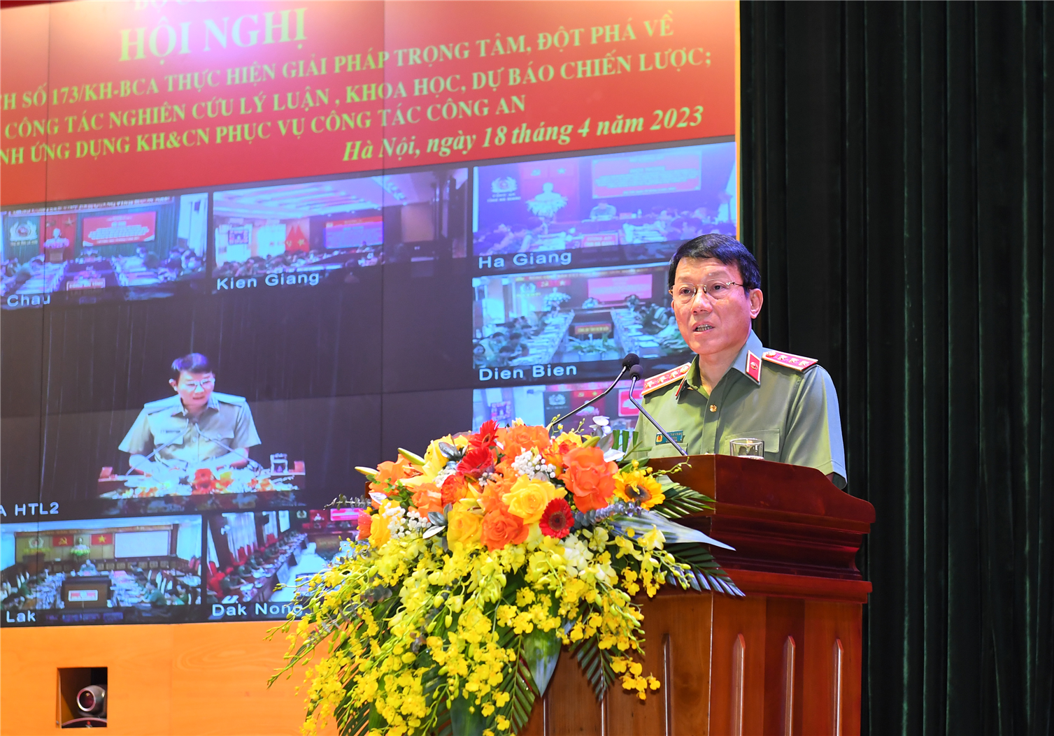 Thứ trưởng Lương Tam Quang phát biểu khai mạc Hội nghị.