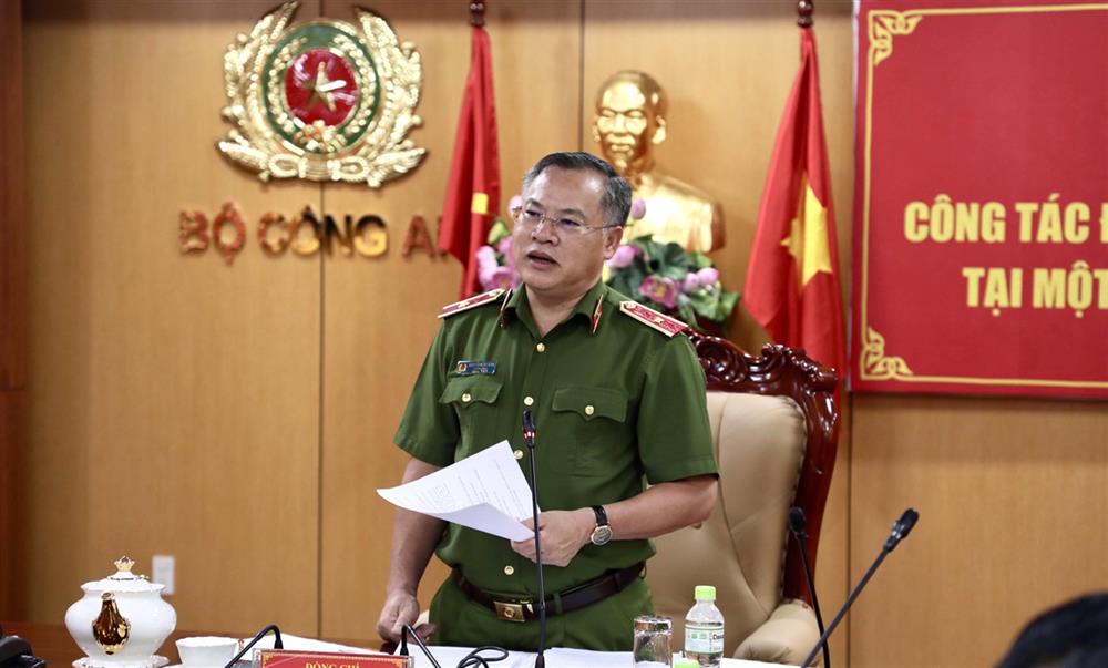 Thứ trưởng Nguyễn Văn Long phát biểu tại buổi giao ban.