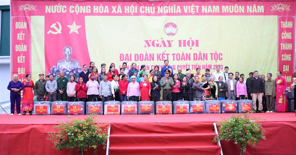 Thứ trưởng Lê Quốc Hùng