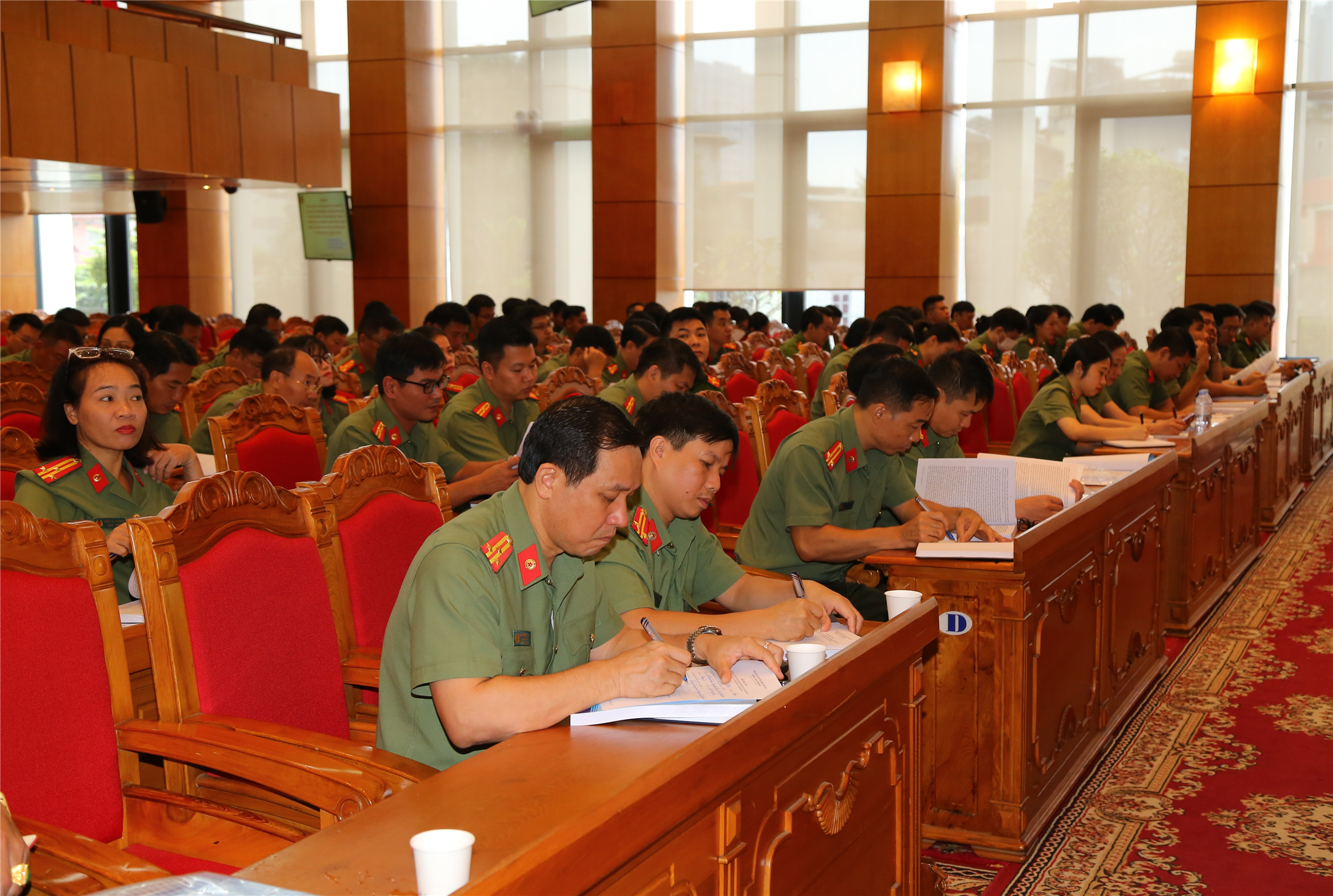 Các đại biểu dự Lễ khai giảng.